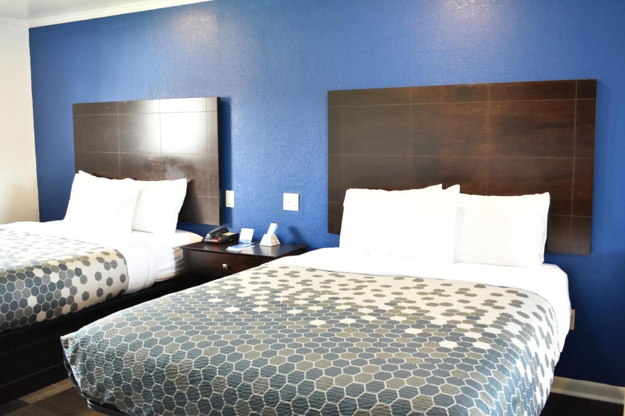 Swainsboro Rodeway Inn מראה חיצוני תמונה