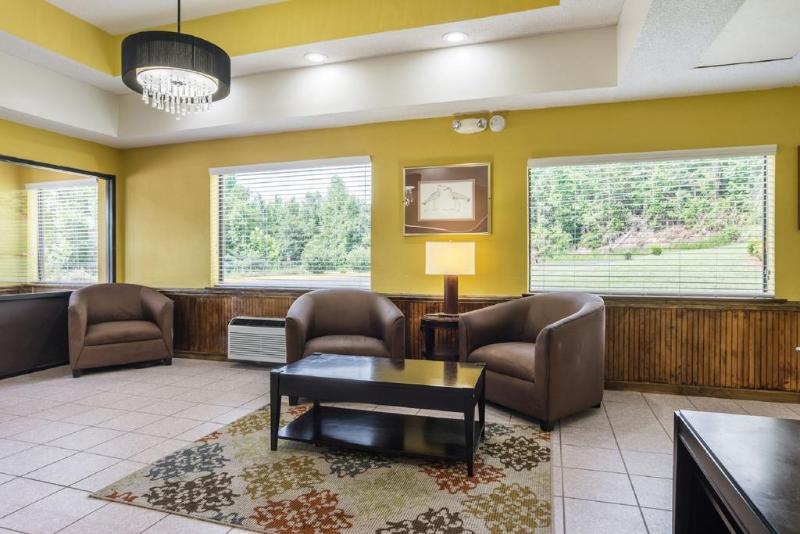 Swainsboro Rodeway Inn מראה חיצוני תמונה