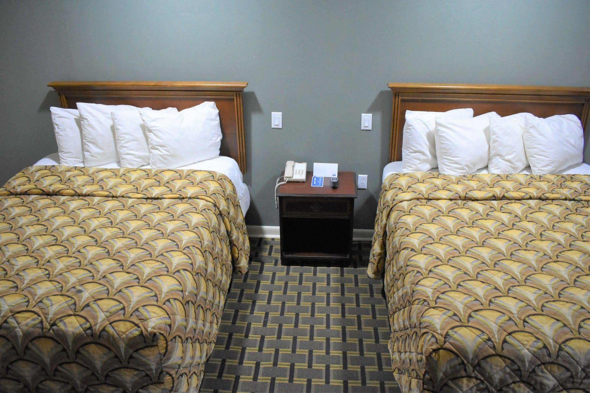 Swainsboro Rodeway Inn מראה חיצוני תמונה