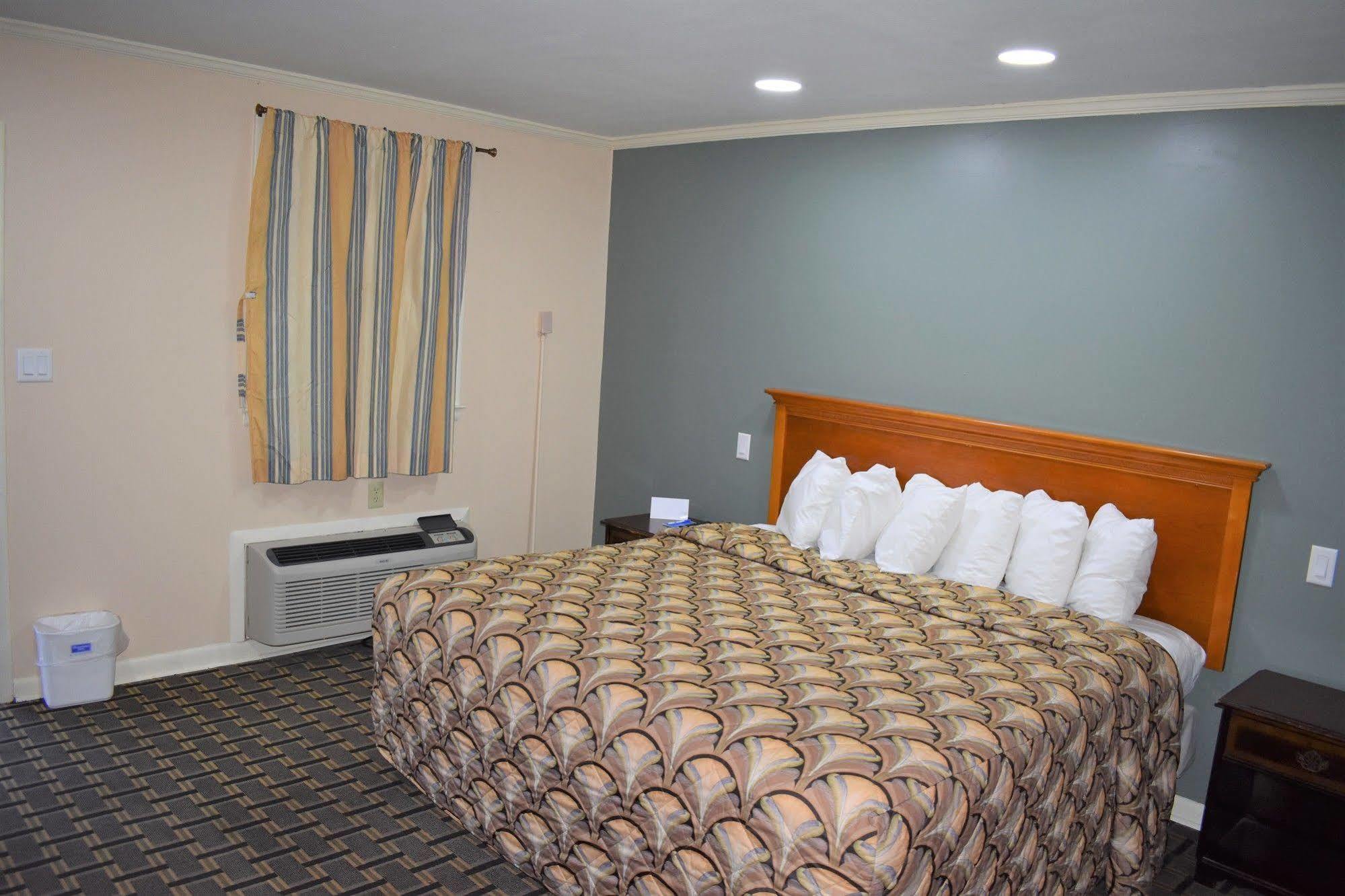 Swainsboro Rodeway Inn מראה חיצוני תמונה