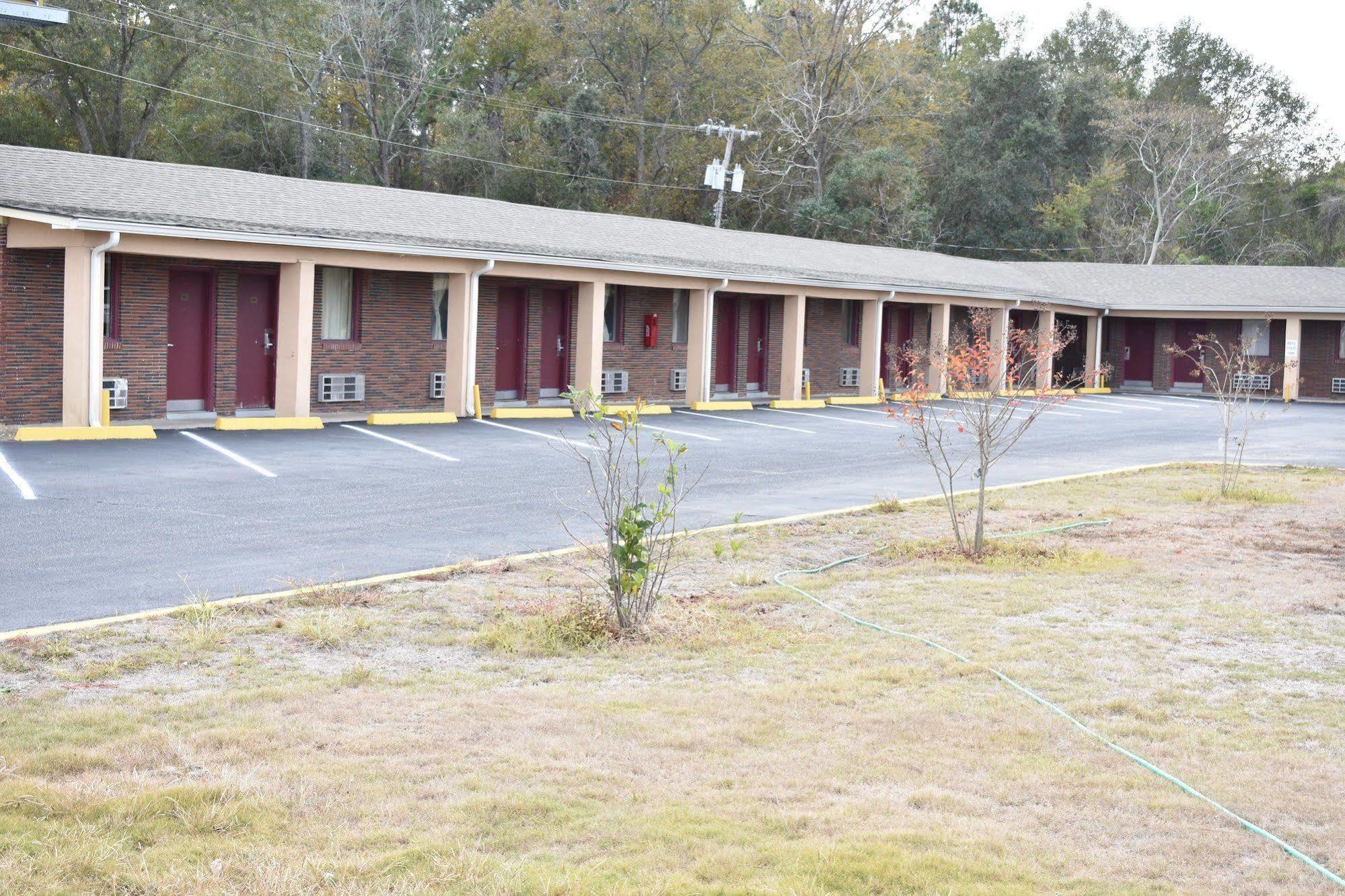 Swainsboro Rodeway Inn מראה חיצוני תמונה