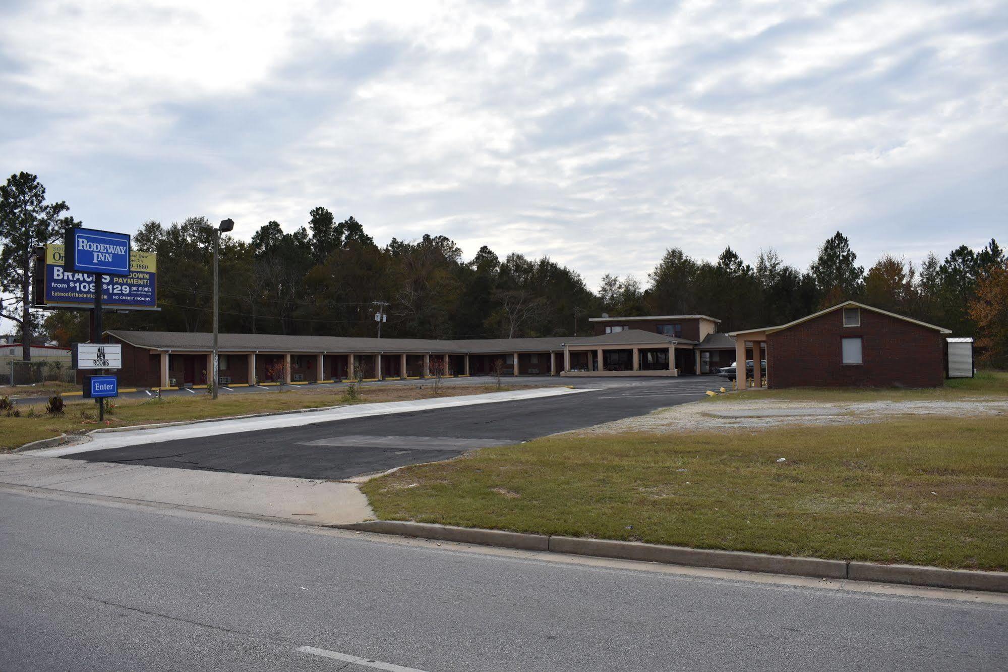 Swainsboro Rodeway Inn מראה חיצוני תמונה