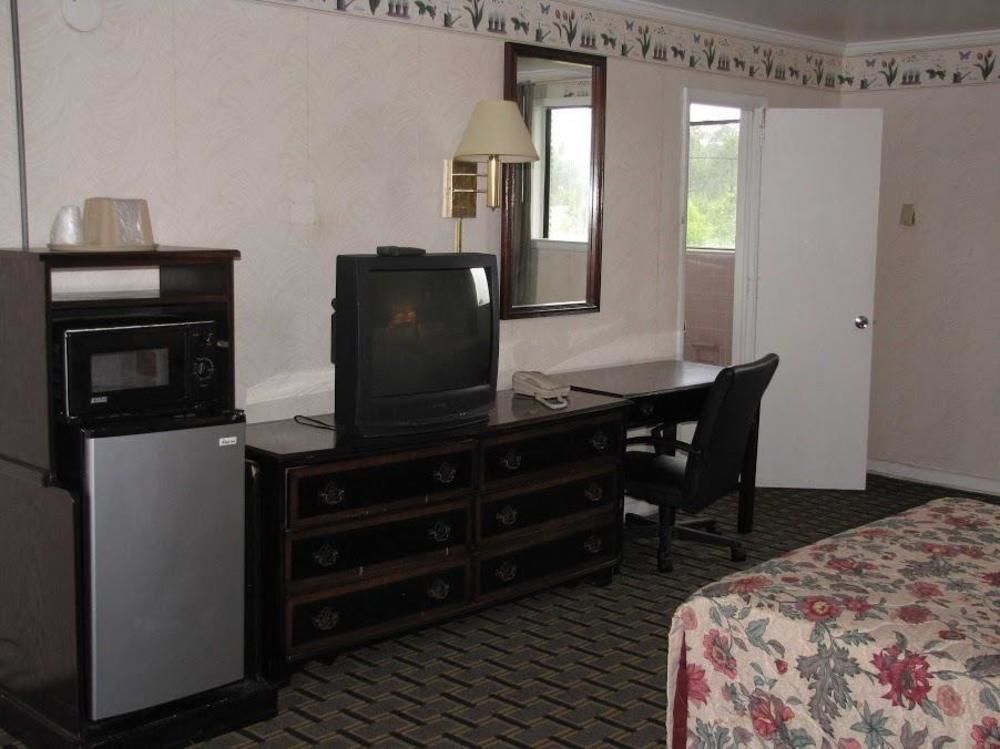 Swainsboro Rodeway Inn מראה חיצוני תמונה
