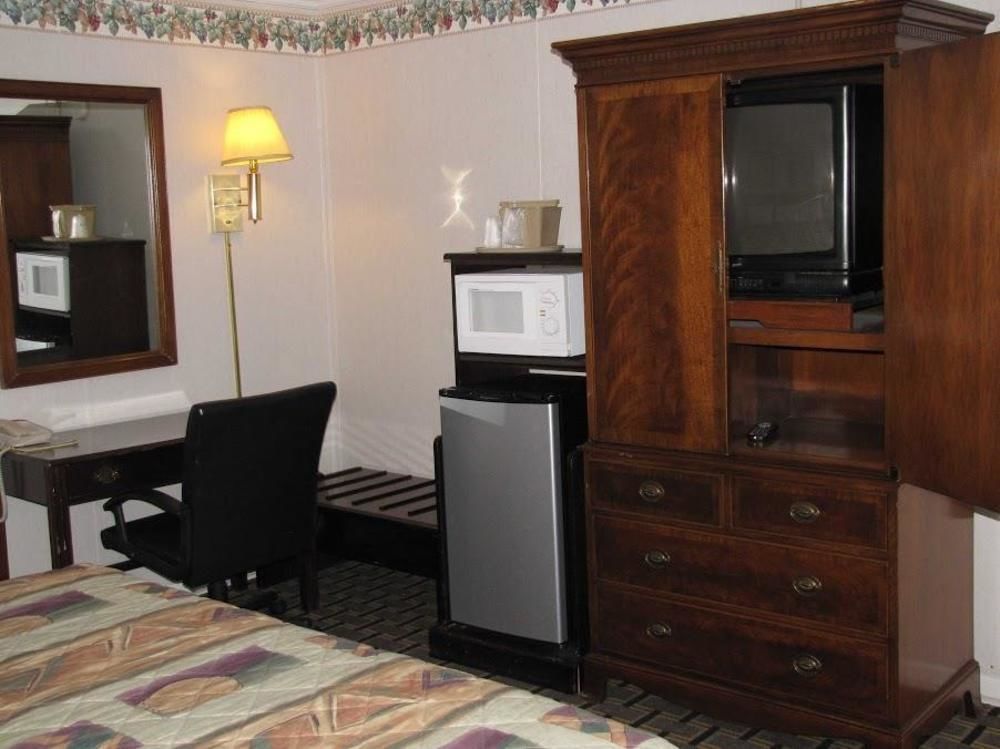 Swainsboro Rodeway Inn מראה חיצוני תמונה